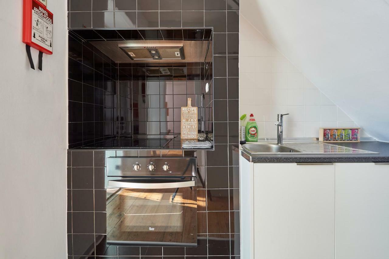 Charming Apartment Em Belem-Books And Canvas Lisboa المظهر الخارجي الصورة